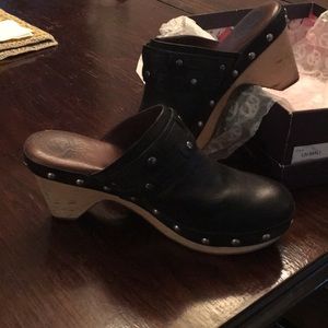 Vintage Lucky 🍀 Brand clogs